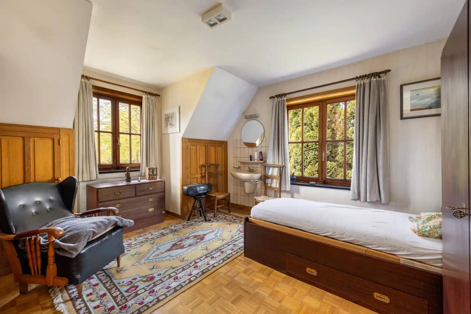 Villa met praktijkruimte en dubbele garage op riant perceel van 2.010 m² te Schoten foto 19