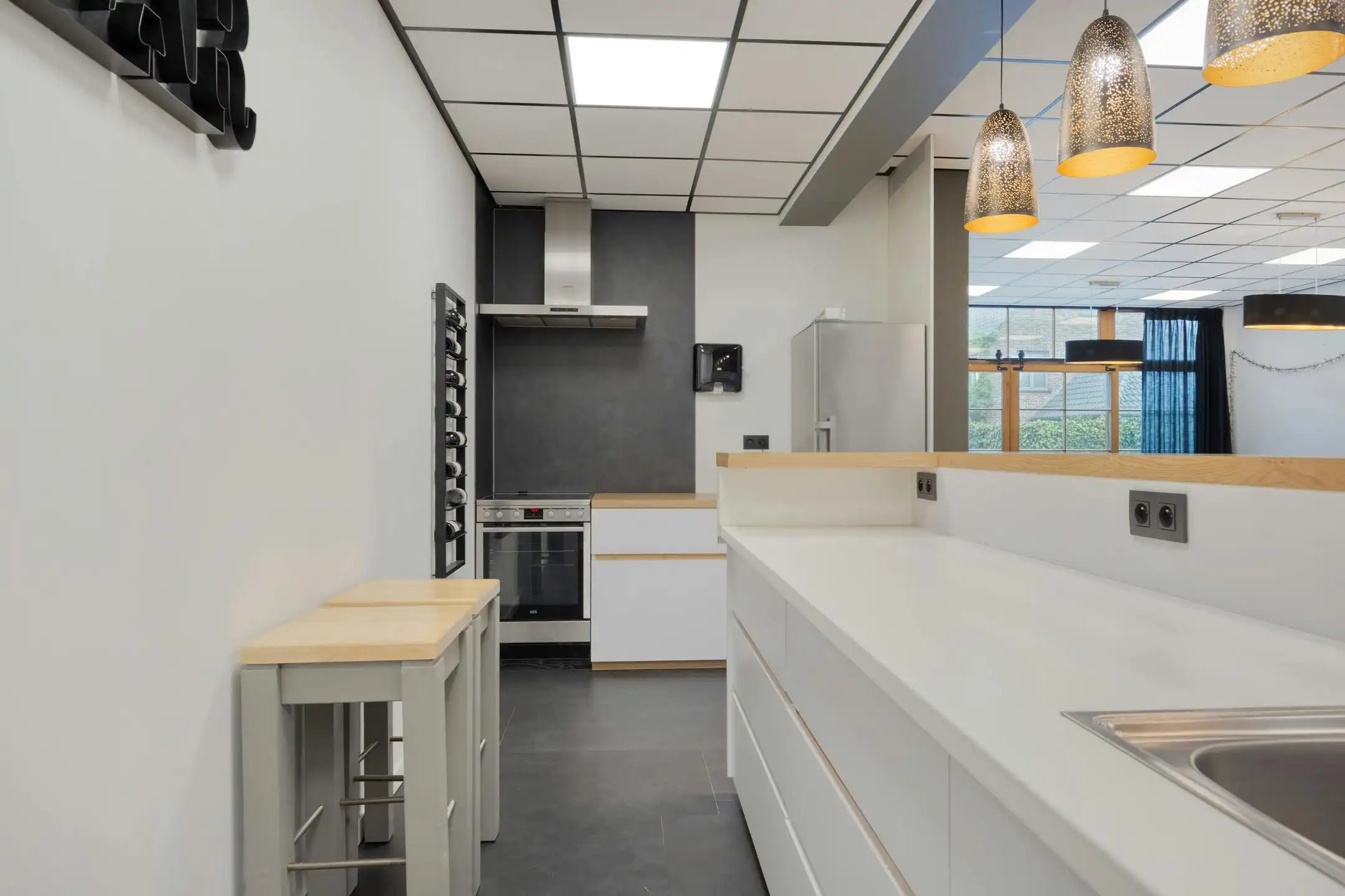 Unieke handelswoning met magazijn in Zomergem foto 20