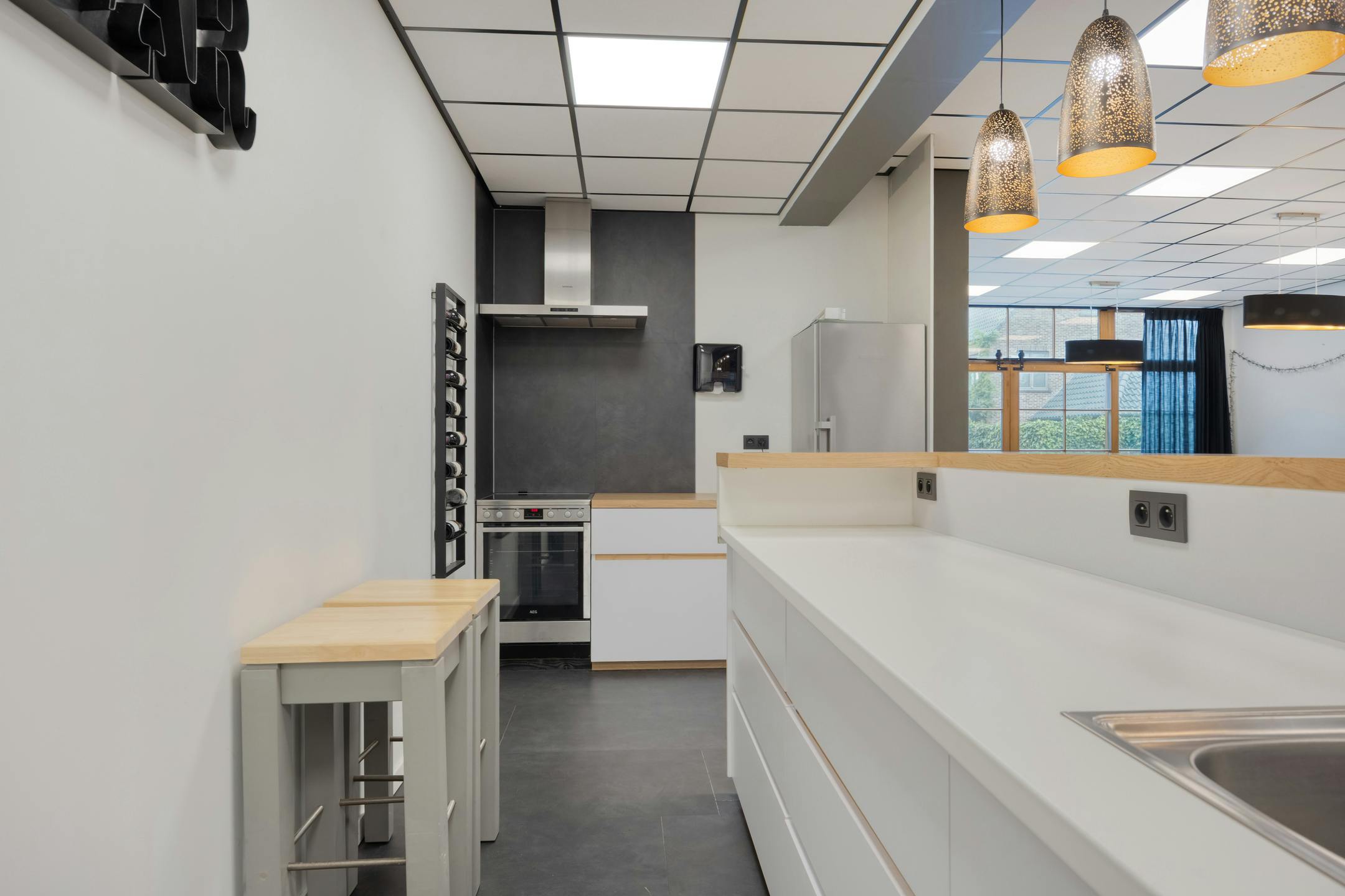 Unieke handelswoning met magazijn in Zomergem foto 22