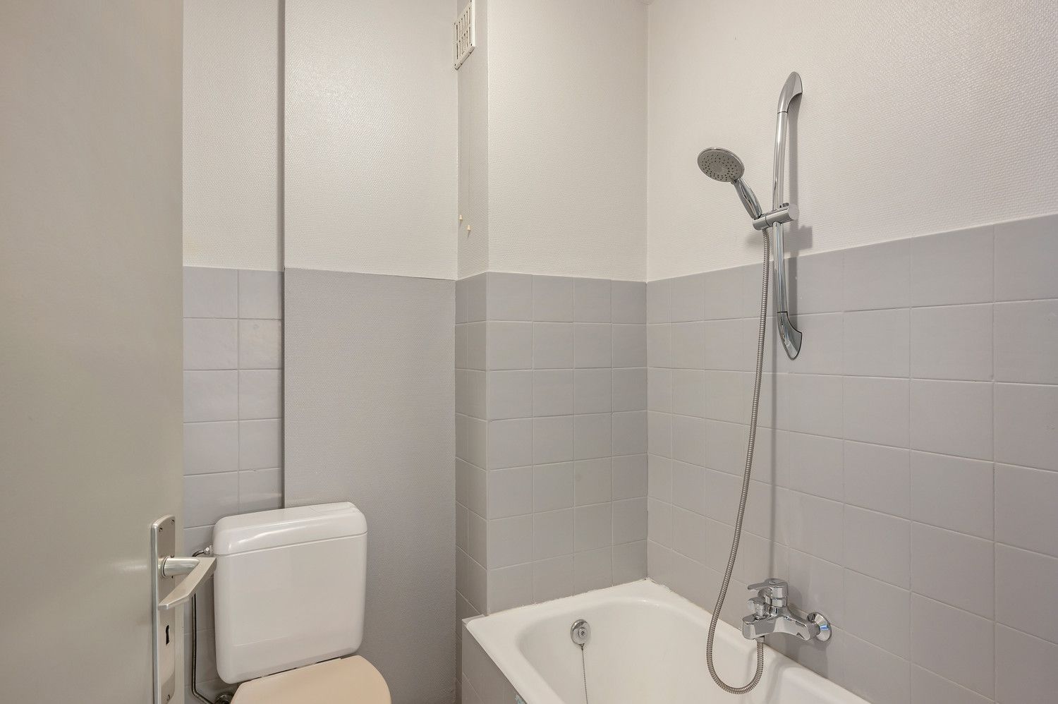 Prachtig appartementsgebouw met 4 appartementen, 1 handelsgelijkvloers en een uiterst gunstige  EPC! foto 44