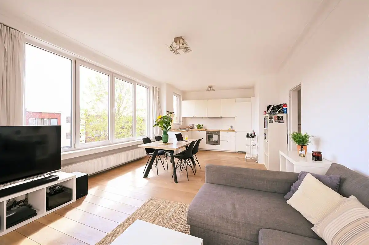 Supergezellig lichtrijk hoekappartement met 2 slpk foto 5