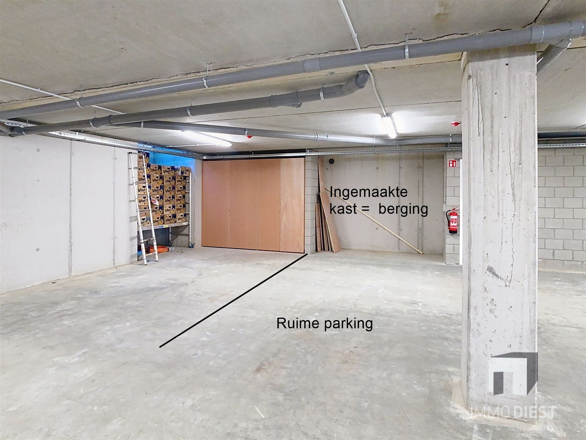 Gelijkvloers appartement met terras en tuintje foto 18