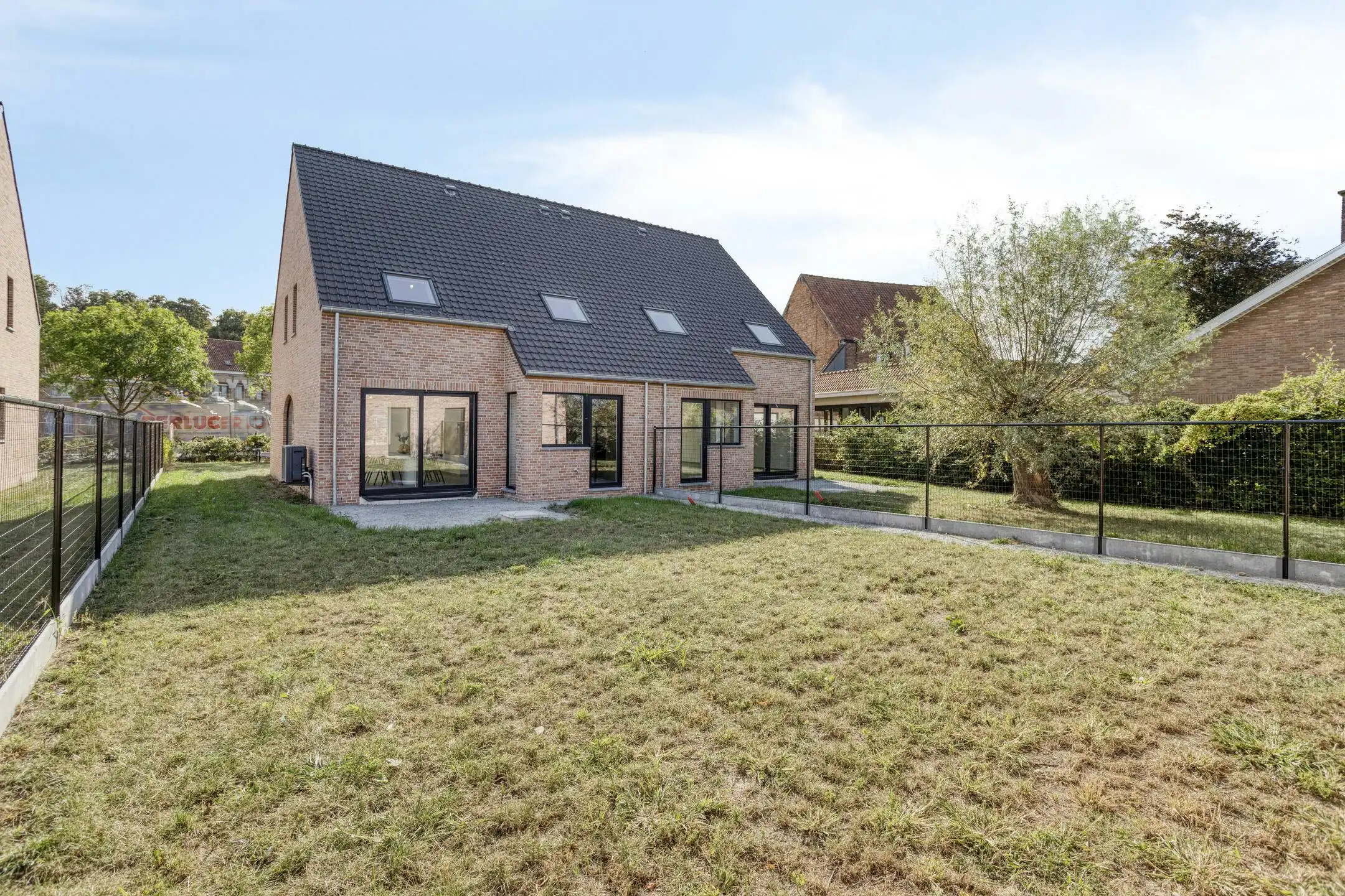 Nieuwbouw (6%) te koop in Elverdinge met 3 kamers en dubbele garage foto 24