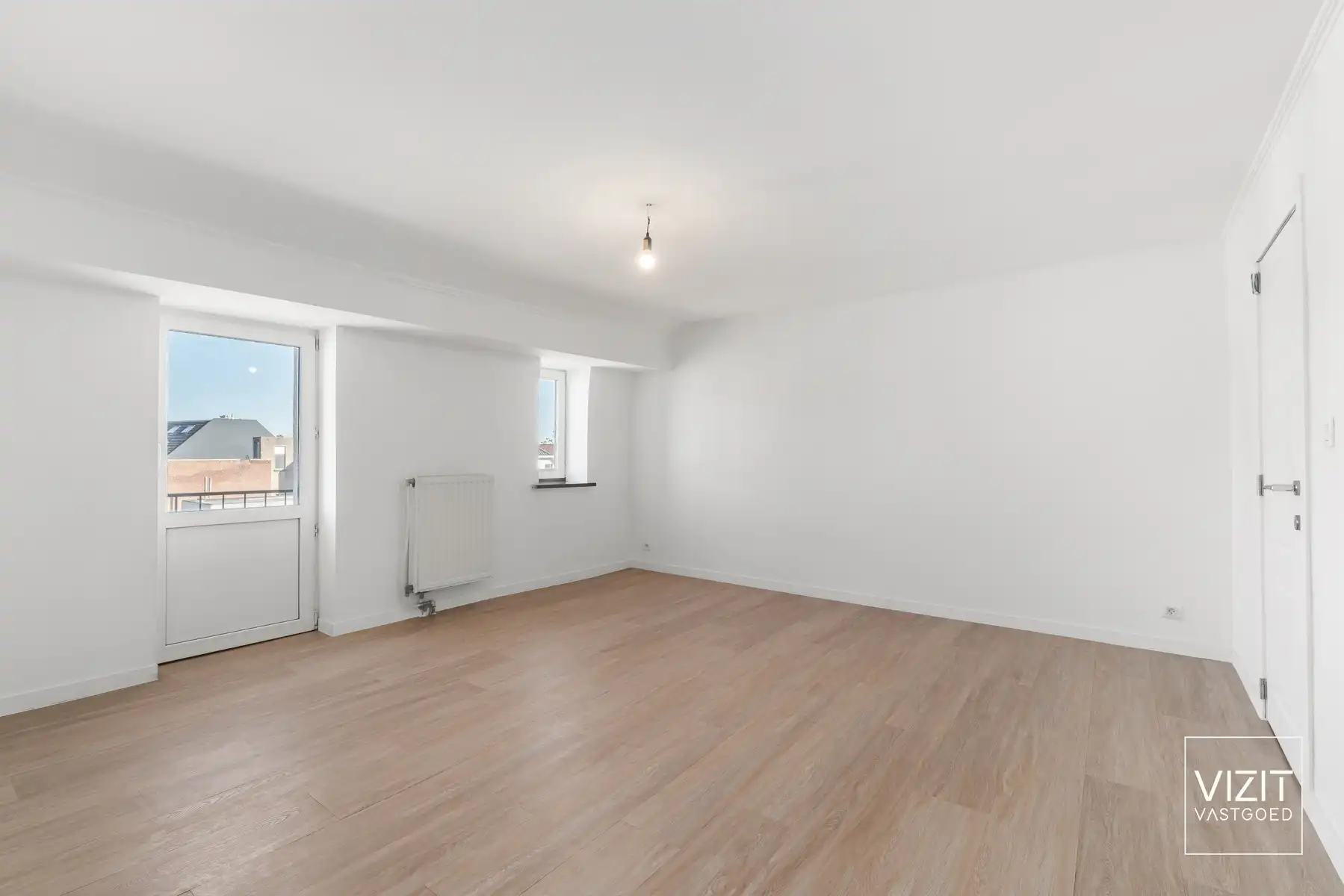 Volledig gerenoveerde woning met stadstuin foto 12