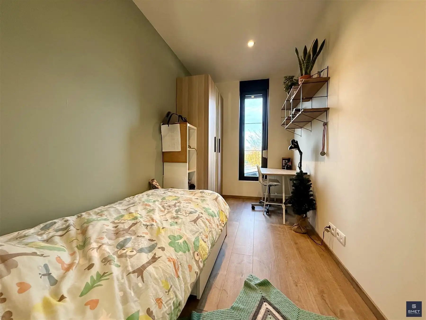 RUIME INSTAPKLARE WONING MET 3 SLPKS EN BUREEL OP PRACHTIG PERCEEL foto 9