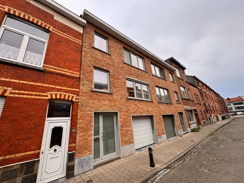 --- NIEUW --- Volwaardige gezinswoning met garage en tuin in Gent! foto 2