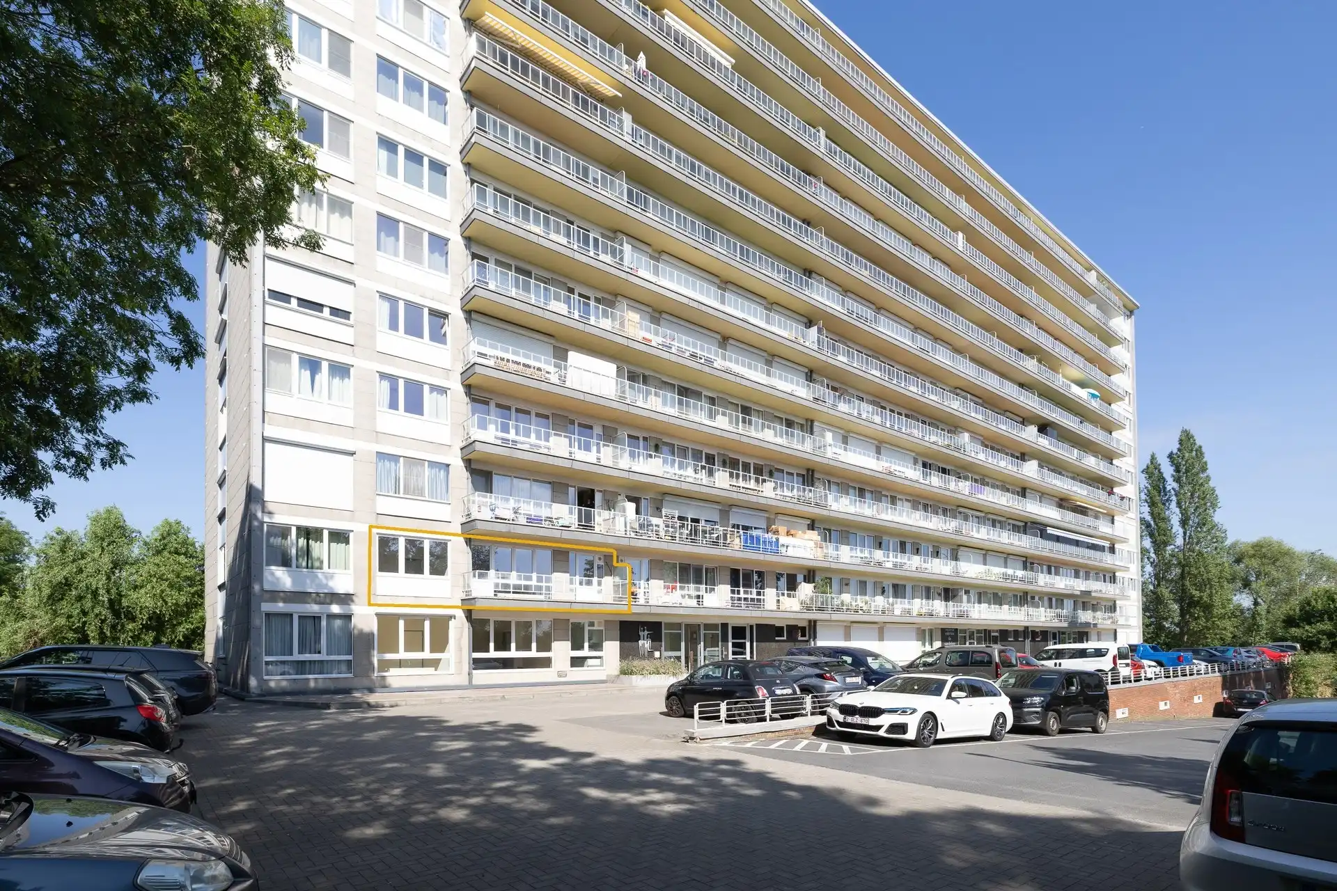 Lichtrijk één slaapkamer appartement foto 15