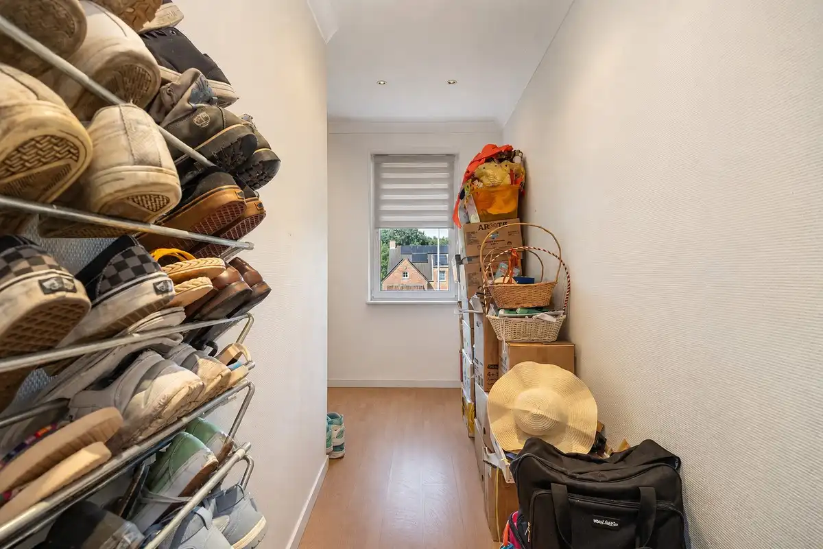 Instapklare semi half open woning met 4 slaapkamers foto 20
