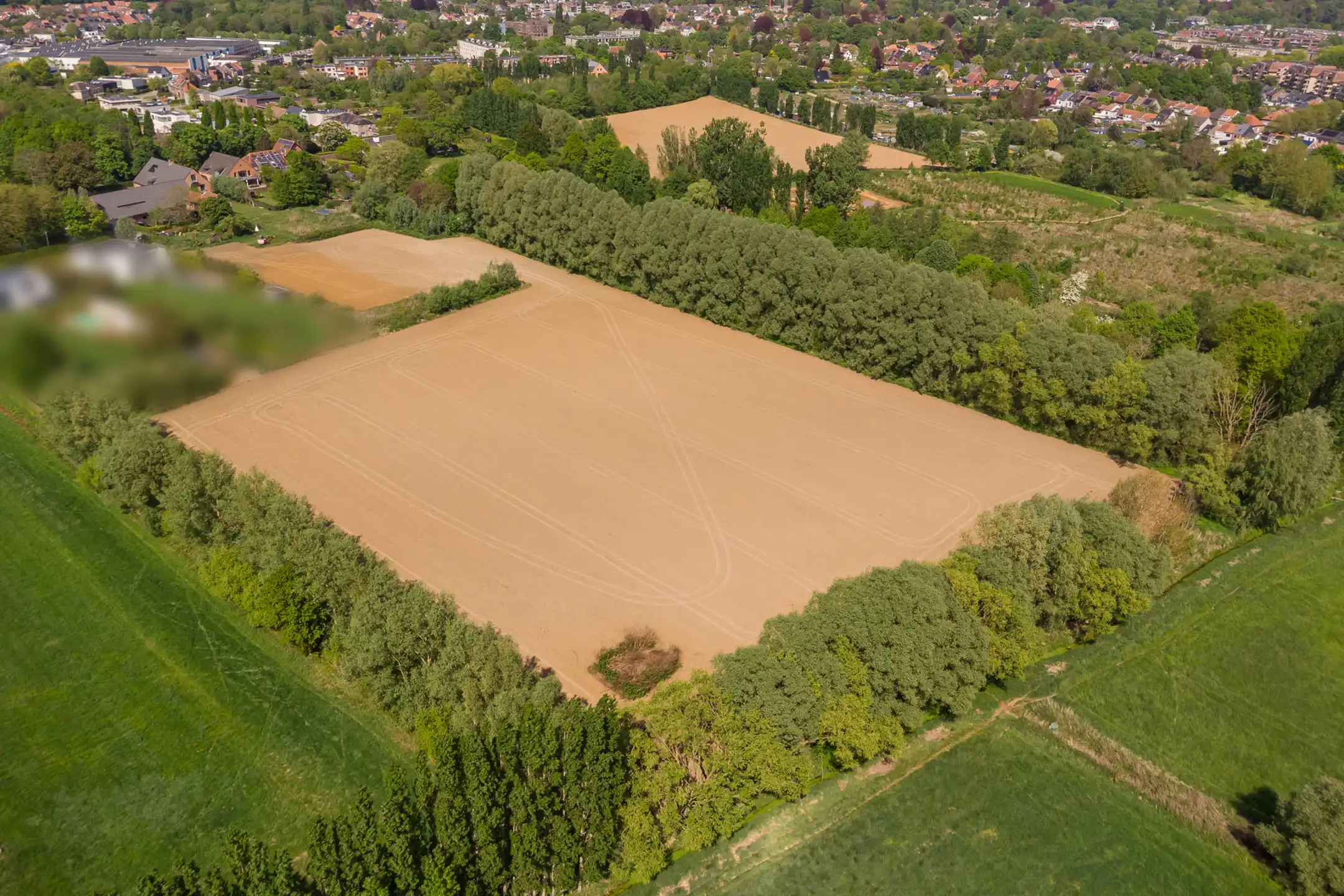 Uitzonderlijke bouwgrond op TOP locatie te Edegem foto {{pictureIndex}}