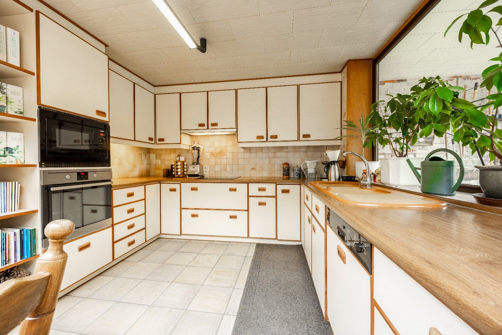 Ruime woning met 3 slaapkamers en tuin foto 7