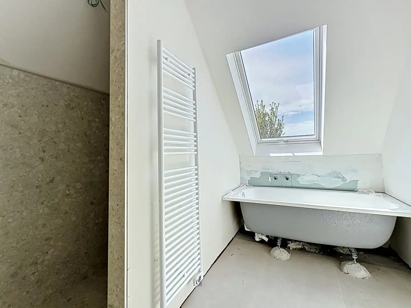 Ruim nieuwbouw appartement te Sint-Idesbald. foto 7