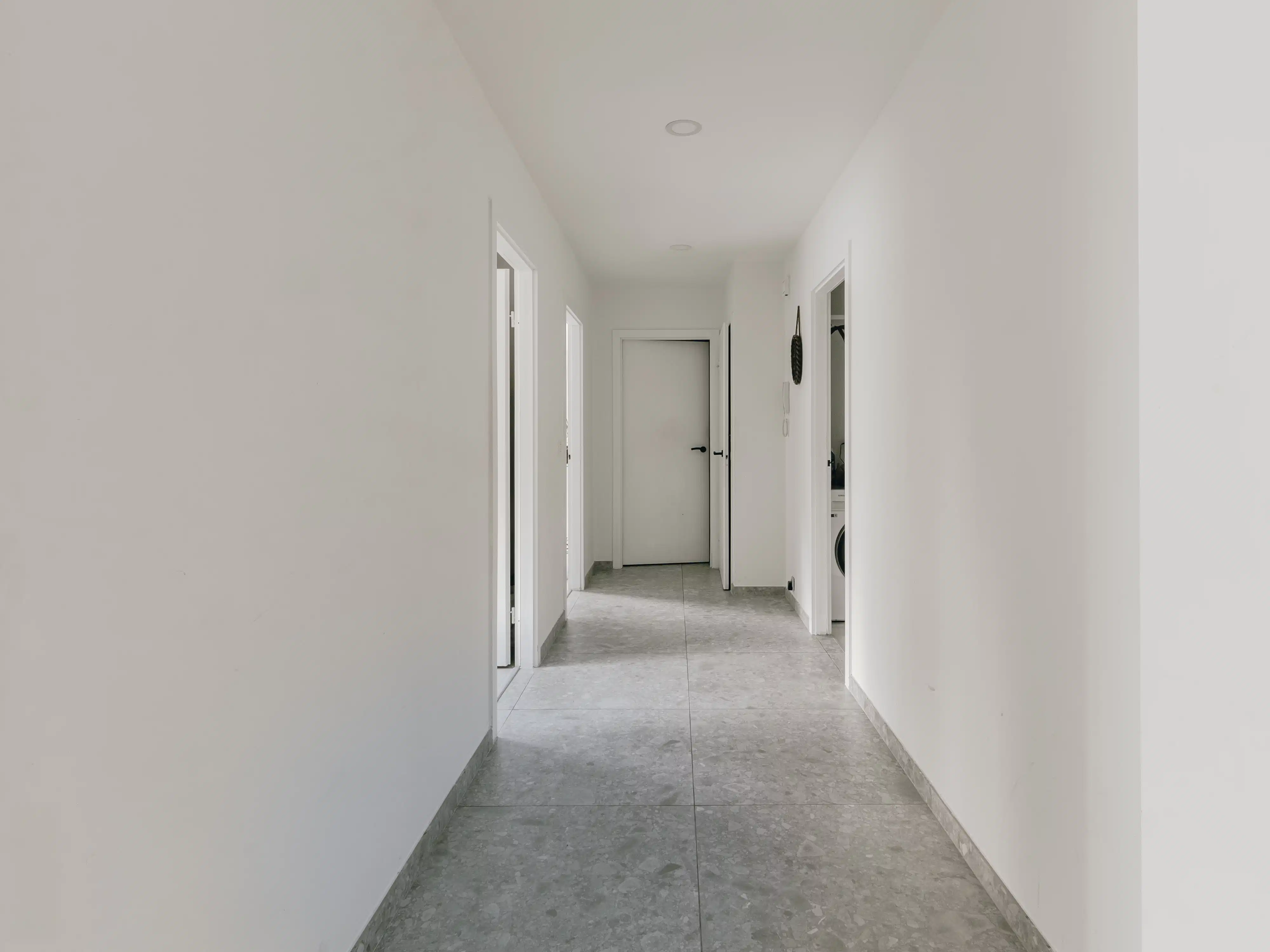 Instapklaar appartement met uitzicht op park foto 8