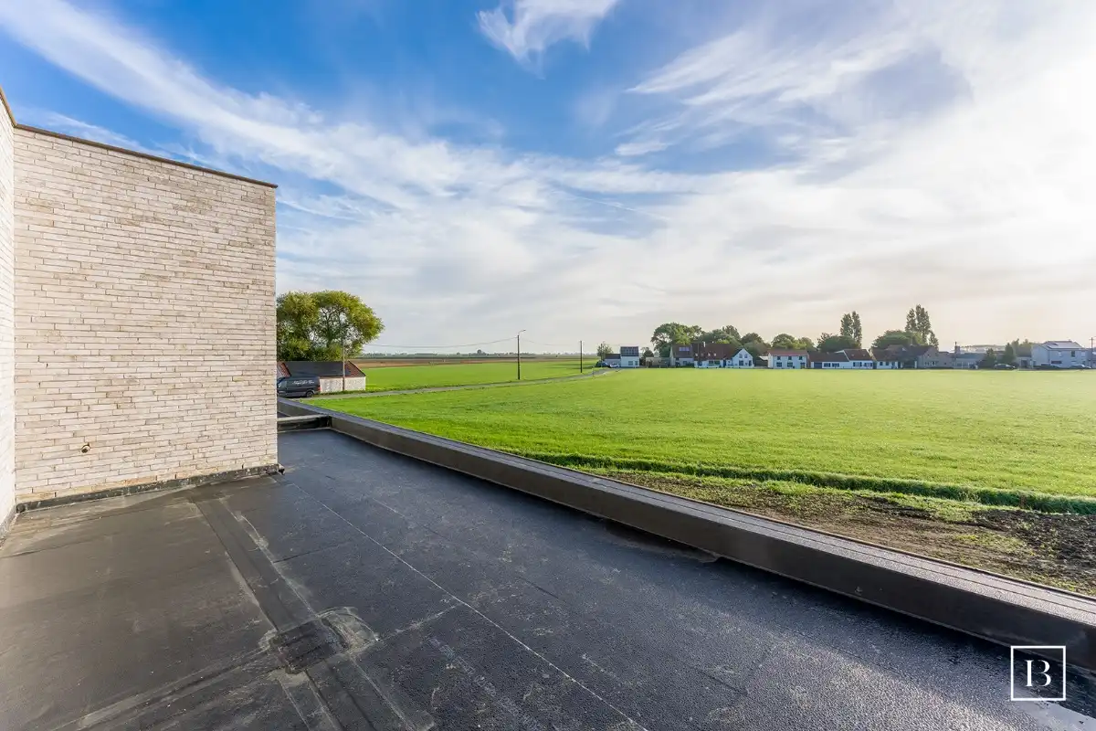 Uiterst kwalitatieve nieuwbouwwoning te Vlissegem foto 9