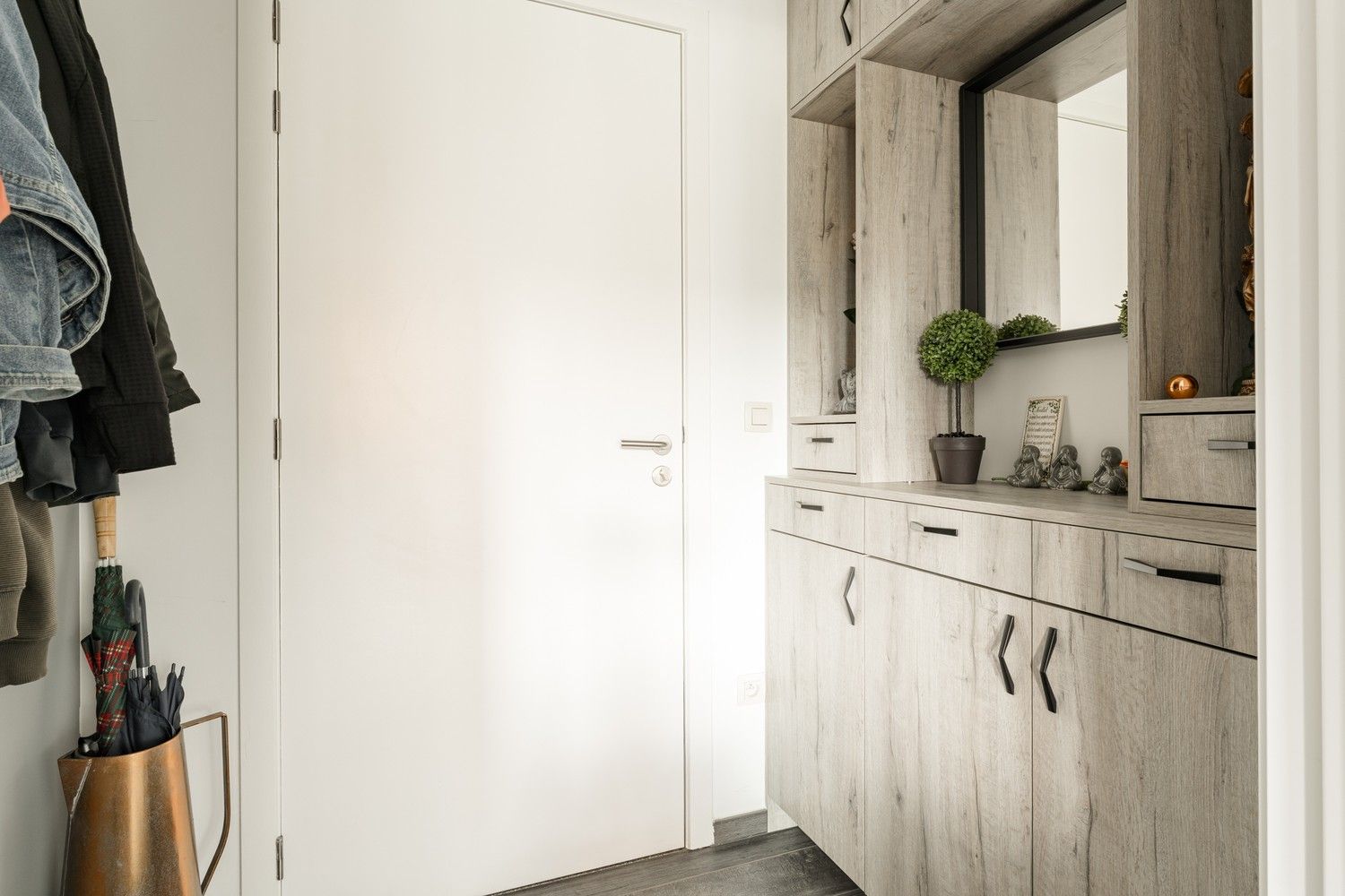 Ruim en lichtrijk  3 slaapkamer appartement met 2 terrassen  (49m²)  op toplocatie in Overpelt centrum foto 4