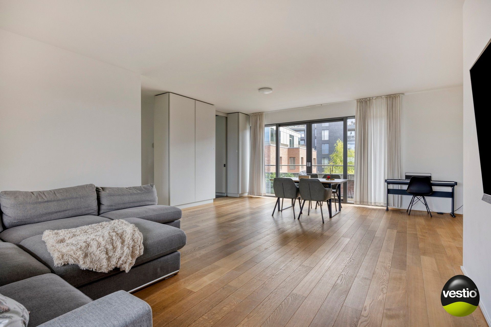 Luxueus dakappartement van 140 m² met 3 slaapkamers en 3 terrassen in hartje Hasselt. foto 6