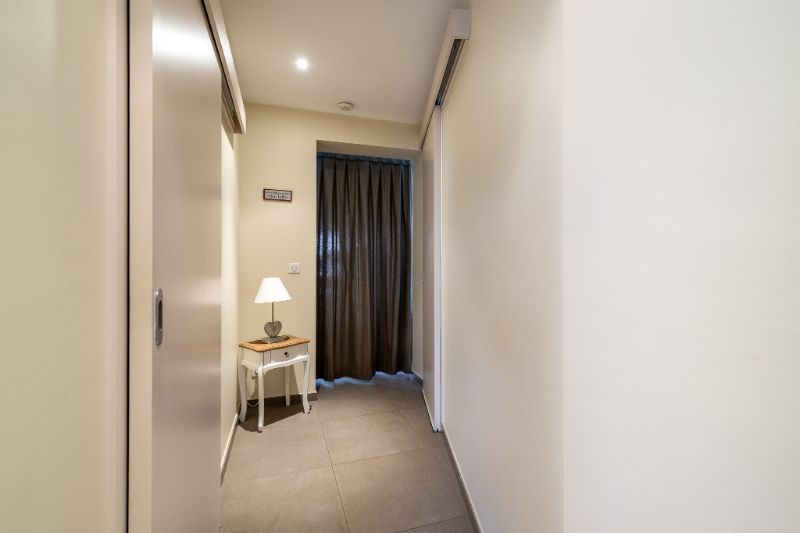 Landelijk wonen met comfort en ruimte – gerenoveerde woning met zuidgerichte tuin en loods van 80 m² foto 11