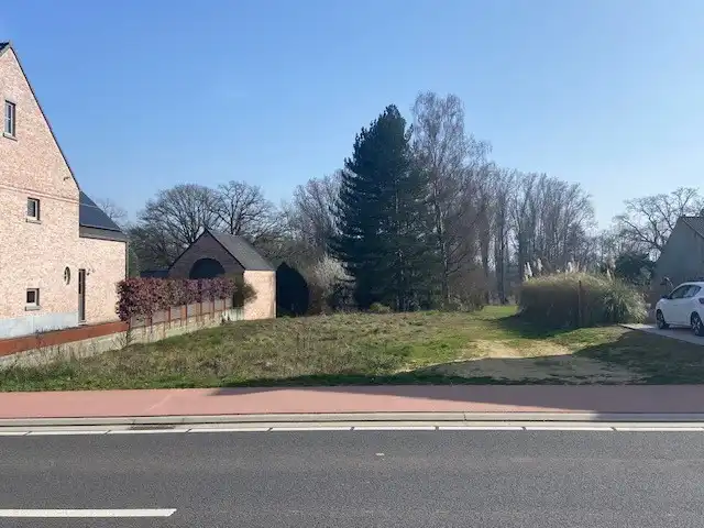 Grond te koop foto {{pictureIndex}}