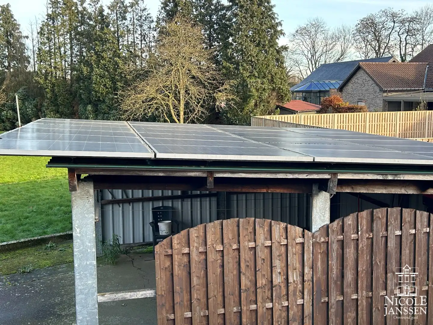 Gelijkvloerse gezinswoning met drie slaapkamers, grote kelder en ruime tuin foto 3
