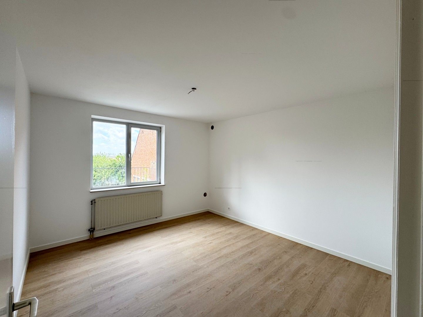 Recent gerenoveerd appartement met drie slaapkamers en garage. foto 8