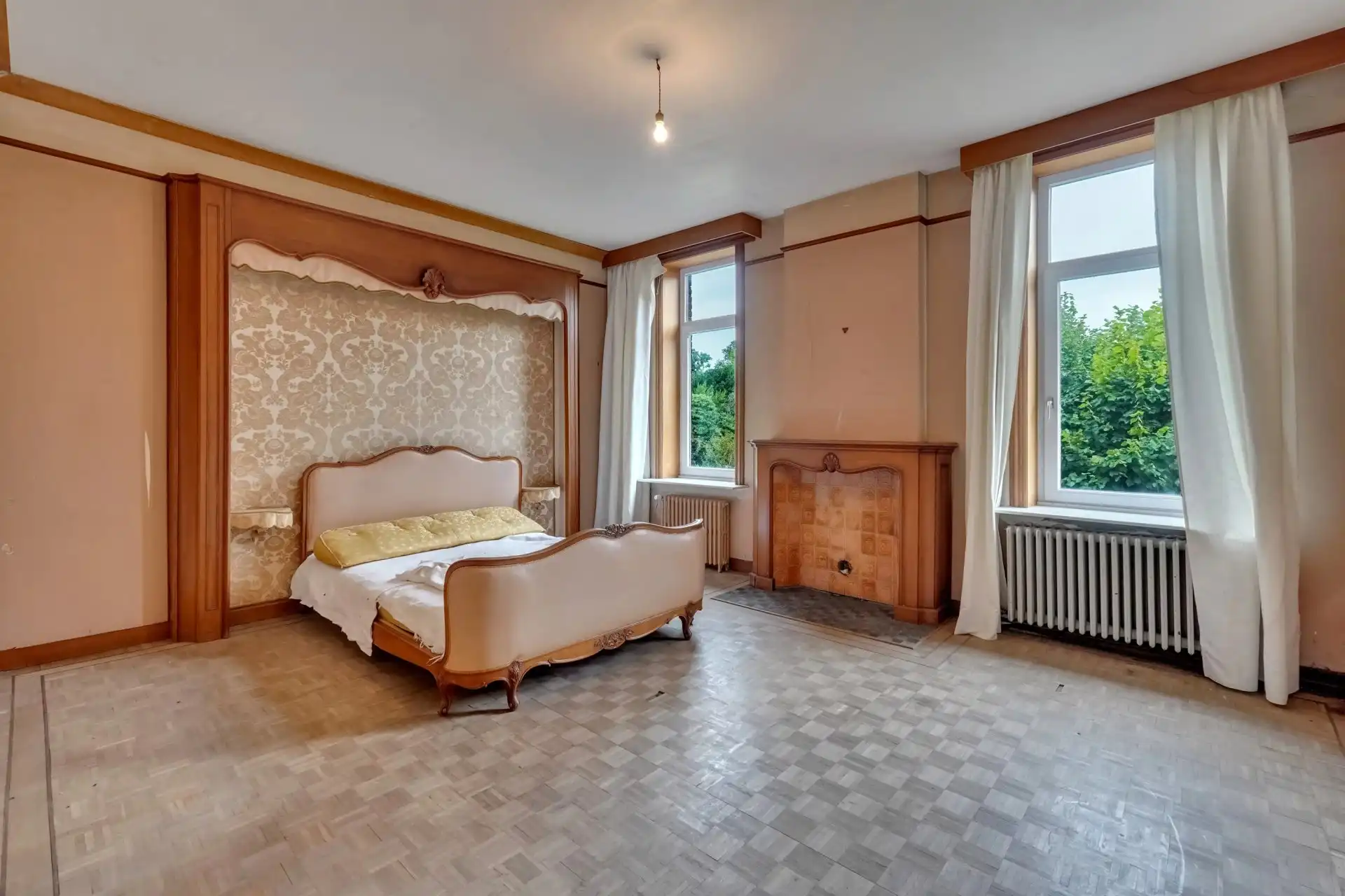 Statig landhuis in klassieke stijl met Wirtz-tuin foto 15