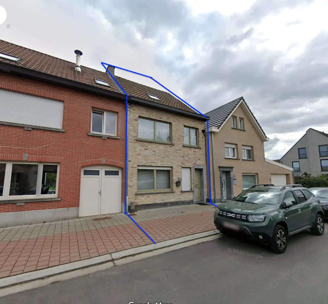 Hoofdfoto van de publicatie: Solide woning met zeer gunstige ligging.