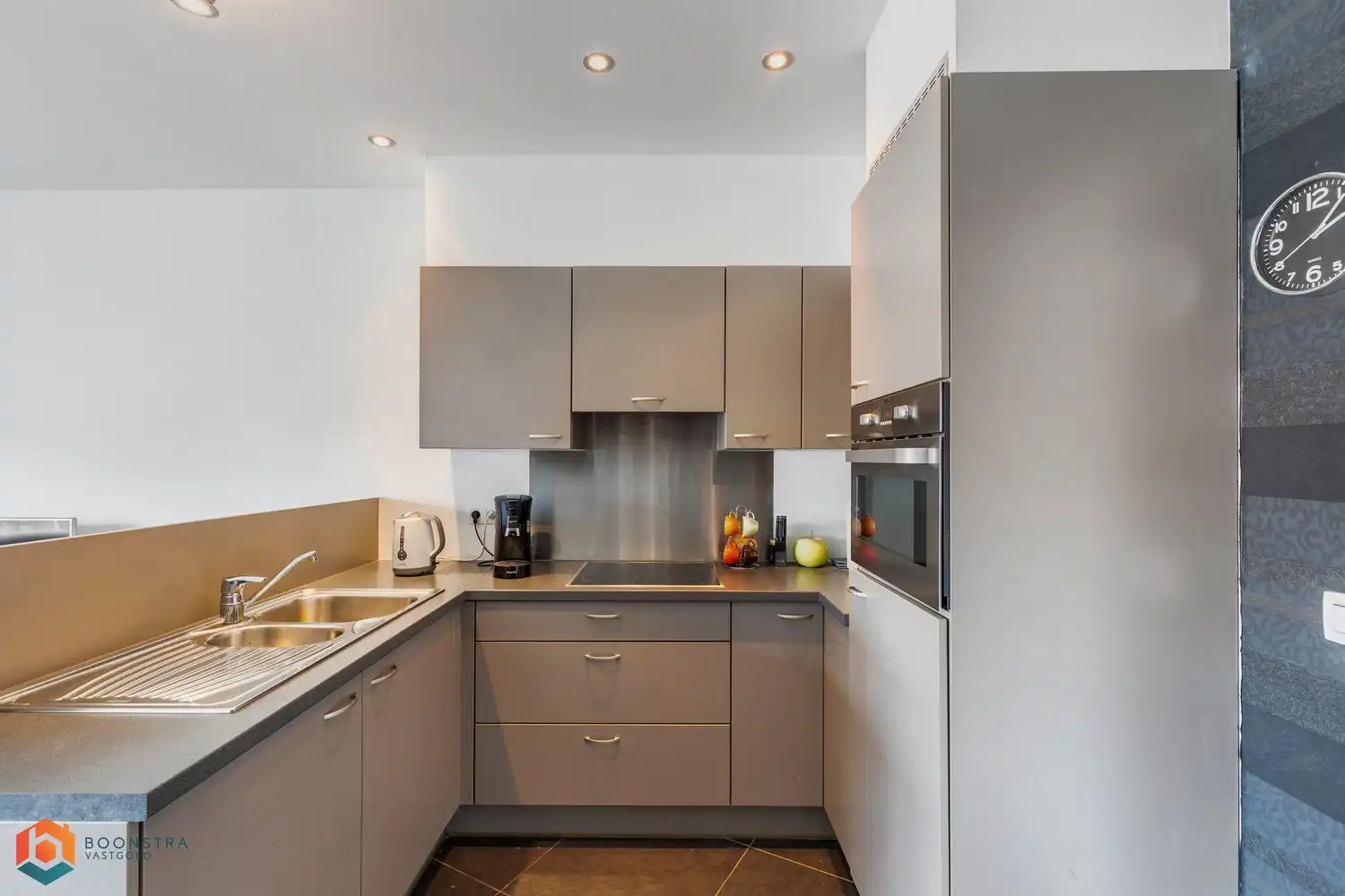 Appartement met 2 slpkrs in centrum Putte foto 5