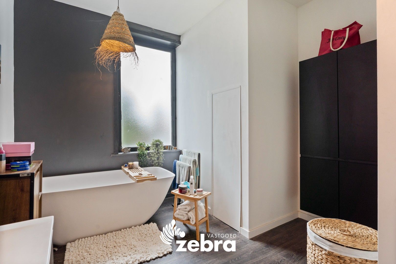 Gerenoveerde woning met 3 slaapkamers en prachtige tuin! foto 18