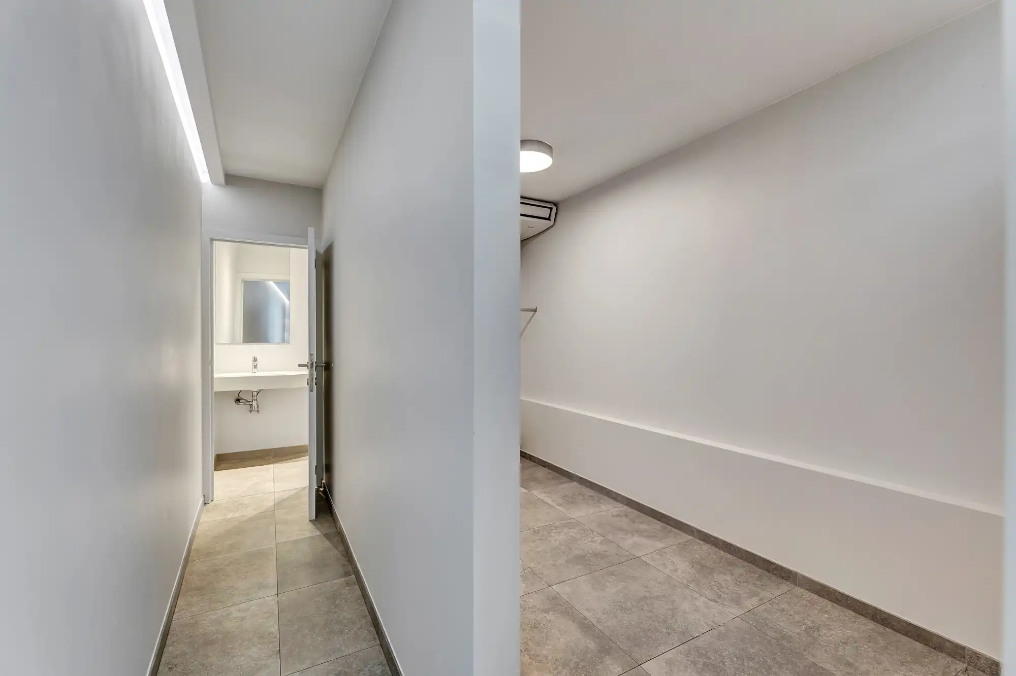 Handelsgelijkvloers in het centrum van Aalst foto 5