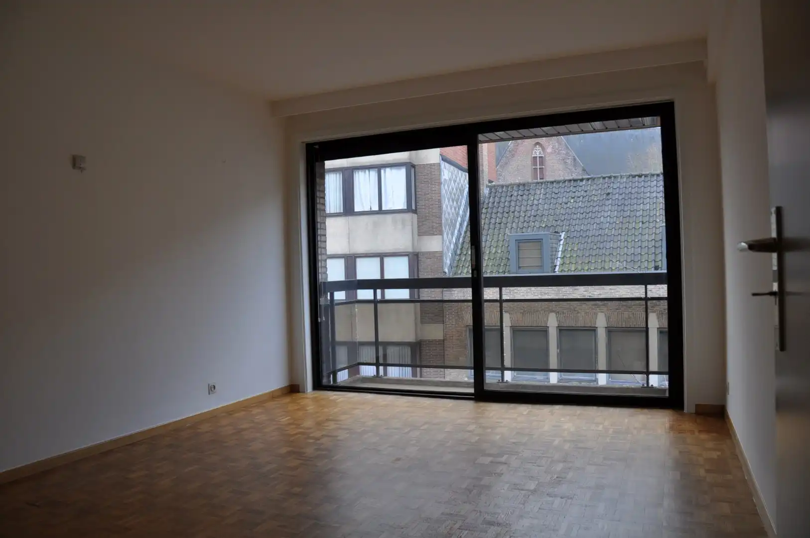 Verzorgd appartement met 2 slaapkamers in het centrum van Izegem. foto 11