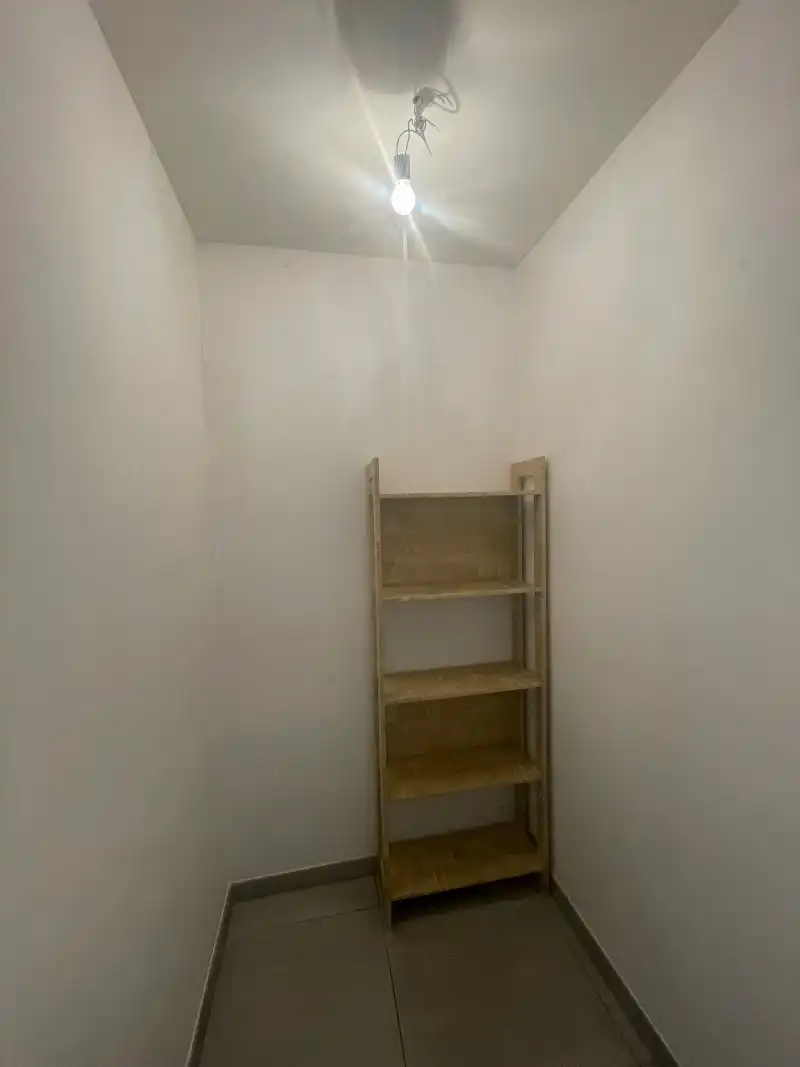 Gelijkvloers appartement met terras en tuintje op een uitstekende locatie in het centrum van het charmante Veurne! foto 9