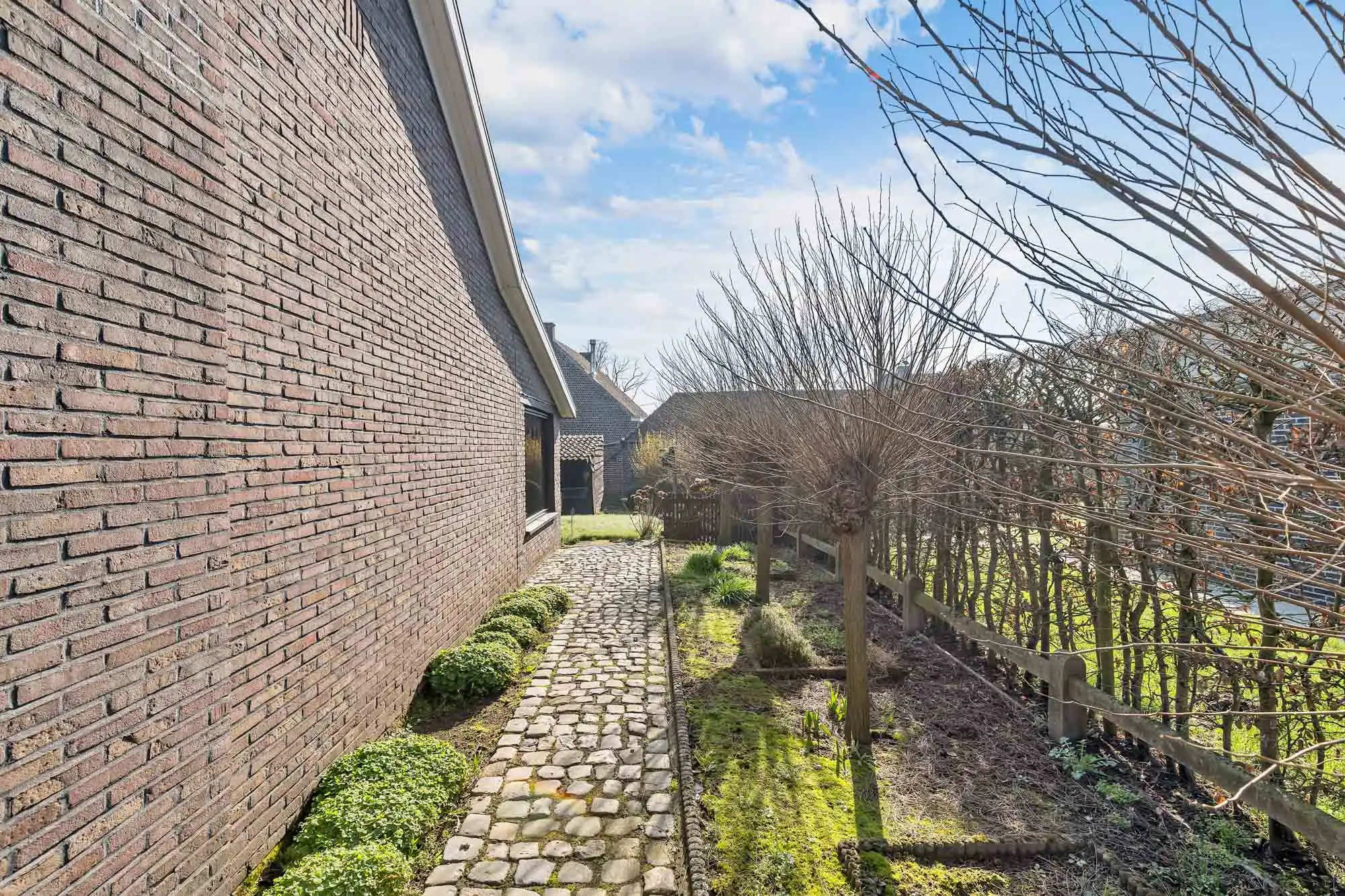 Ruime bungalow met 3 slaapkamers op perceel van 907 m² foto 15