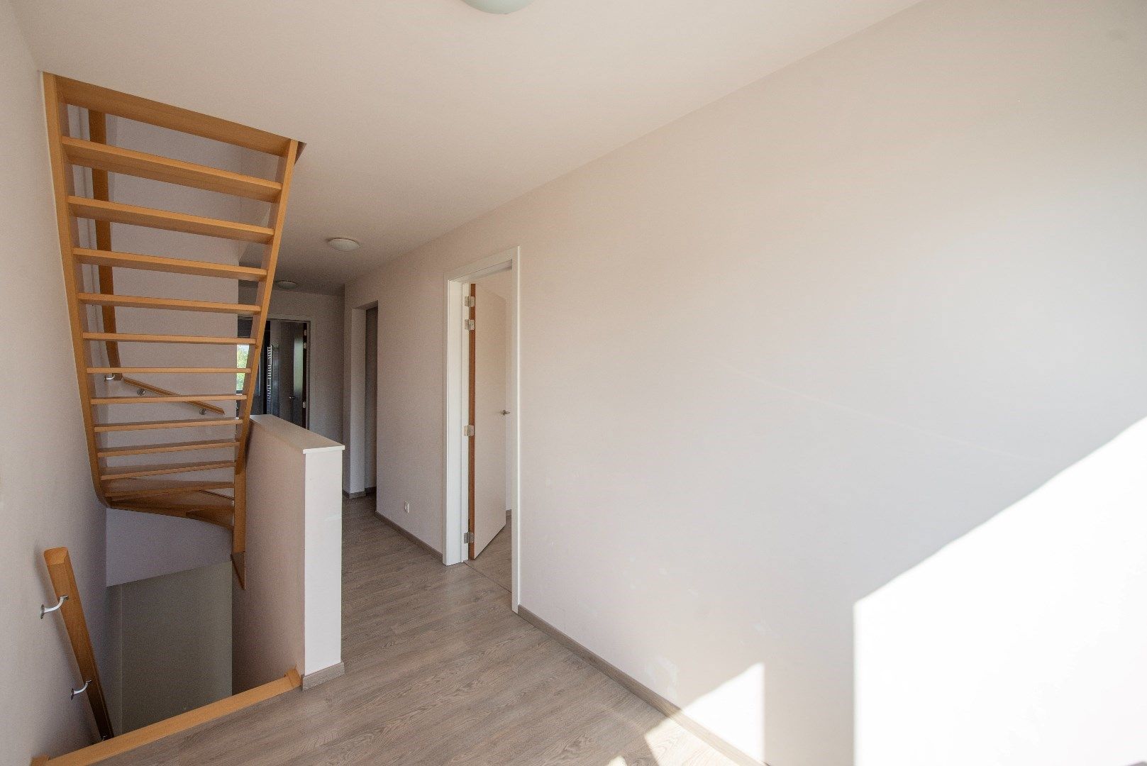 Recente energiezuinige instapklare woning met 4 slpk op centrale ligging te Ruiselede foto 12