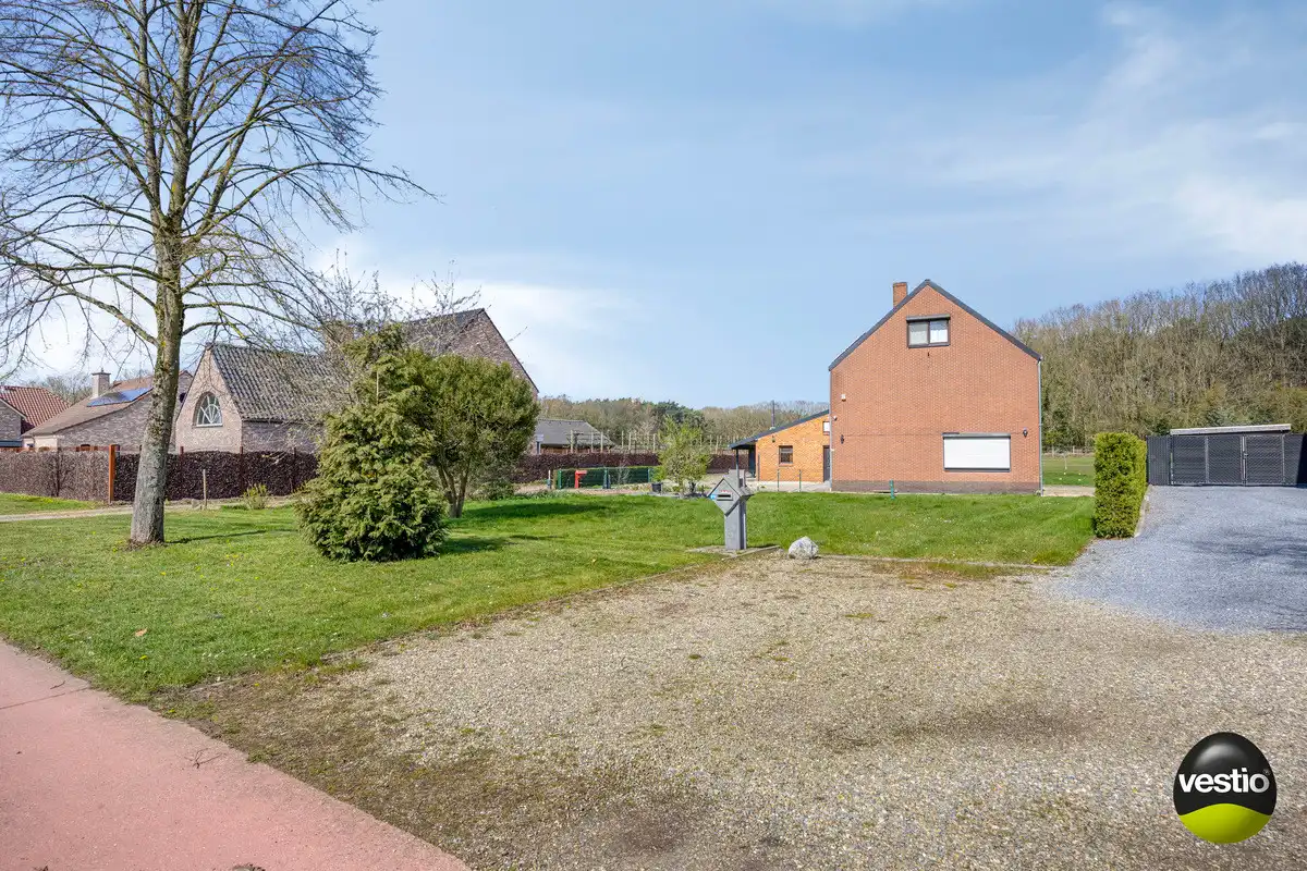 UNIEK BOUWPERCEEL VAN 16A VOOR OB MET AF TE BREKEN WONING TE ZUTENDAAL. foto 5