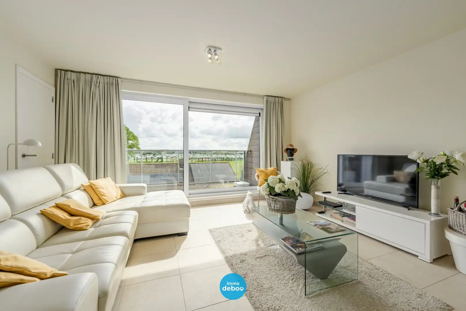Perfect onderhouden duplex met open zicht vlakbij zee foto 4