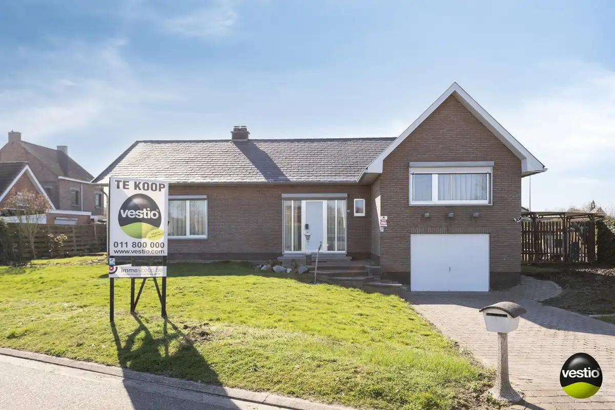 RUIME OPEN BEBOUWING (OB) MET 3 SLAAPKAMERS, GARAGE EN KELDER OP HOEKPERCEEEL VAN 6A67CA. foto 4