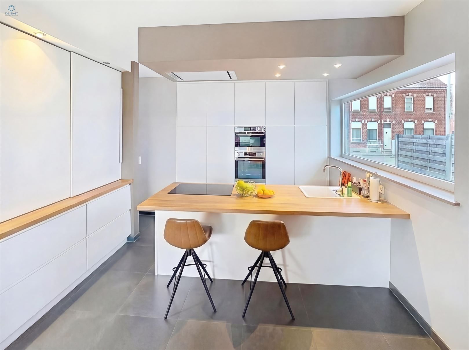 Instapklare moderne villa met 4 slaapkamers, zwembad en ruime tuin foto 5