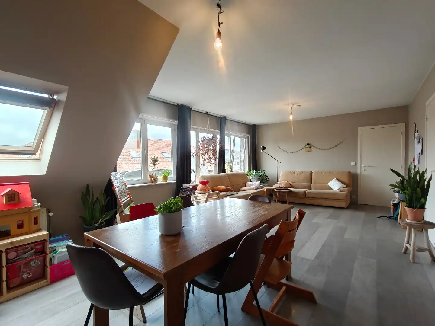 Appartement met garage op de tweede verdieping te Sint-Niklaas foto 3