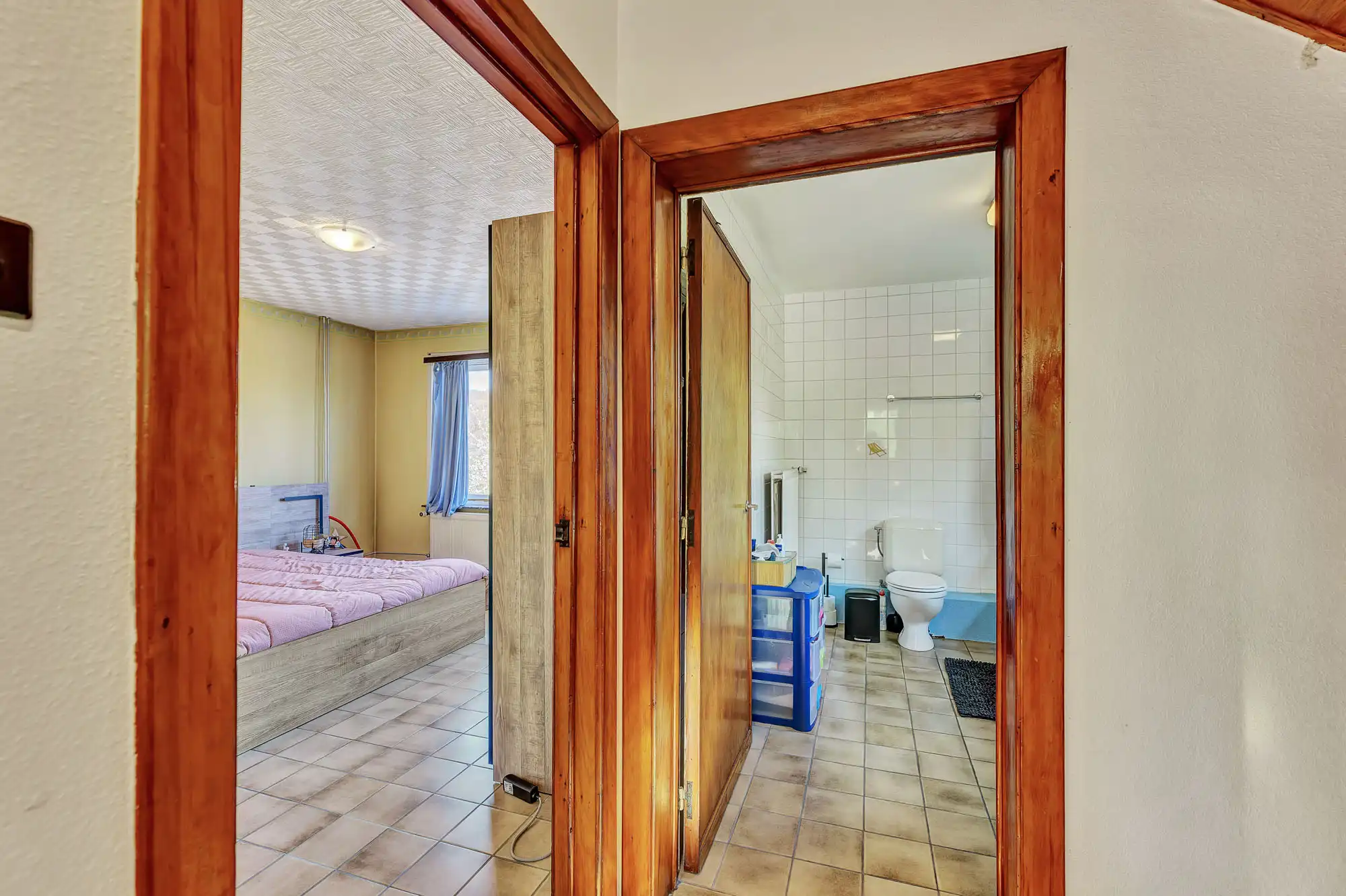 Goed onderhouden woning met garage foto 19
