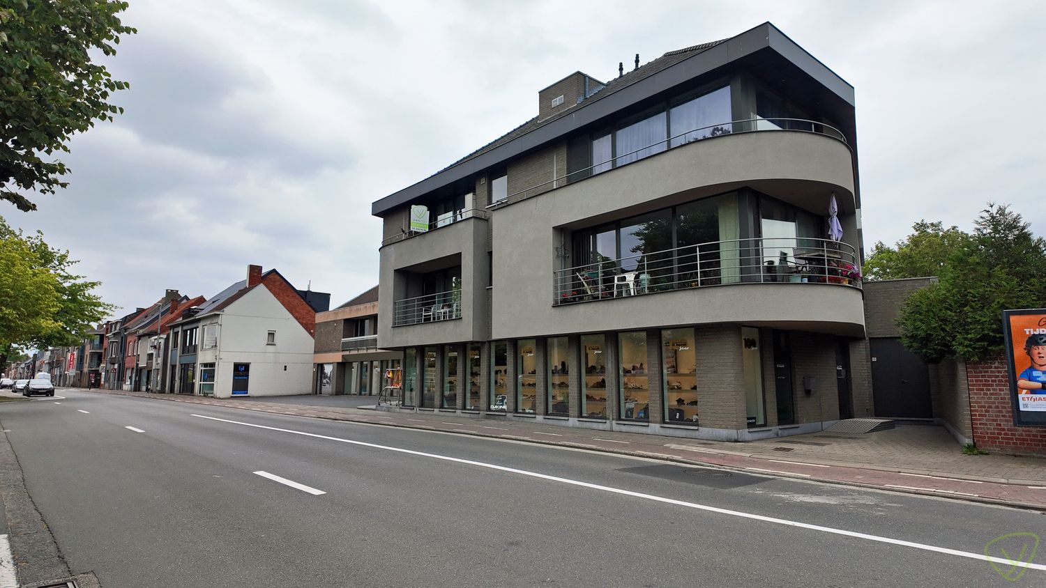 Ruim appartement gelegen in het centrum van Eeklo! foto 18