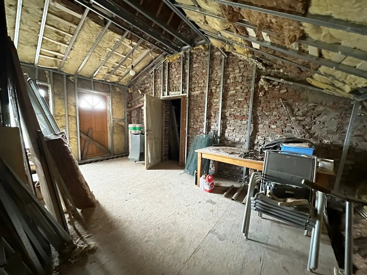 Unieke woning met enorm potentieel op perceel van 96 Are foto 36