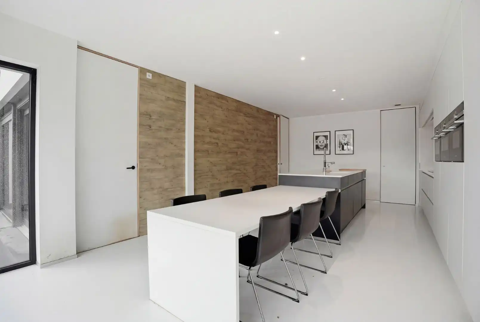 Alleenstaande woning (BJ2016) op 663m² met inpandige garage, 4 slks en 2 badkamers te Kuurne. foto 7