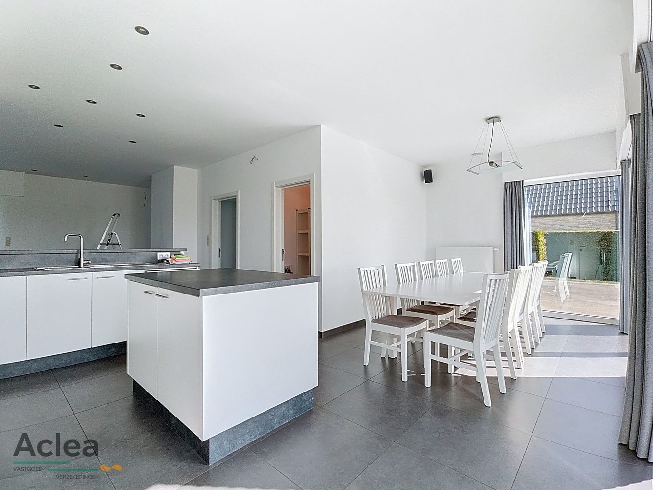 uitzonderlijk ruime landelijk gelegen woning foto 5