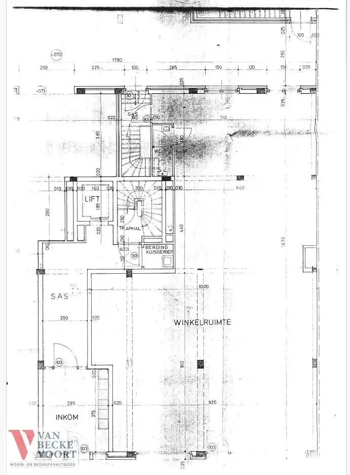Handelsgelijkvloers 142m² foto 7