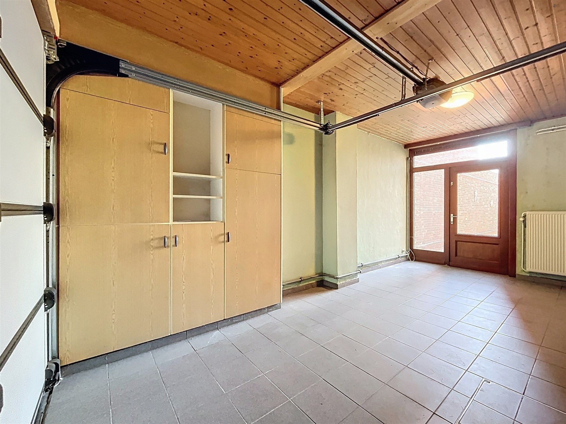 Ruime woning met garage op perceel van 512 m² foto 10