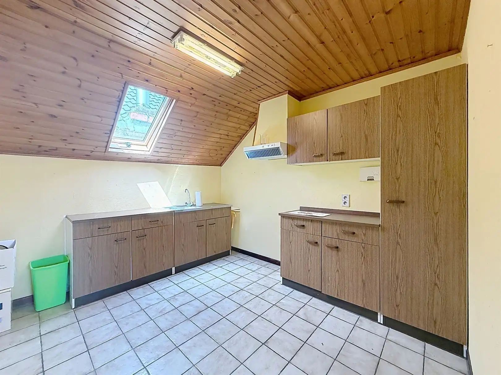 Ruime woning met extra woon- of werkpotentieel  foto 24