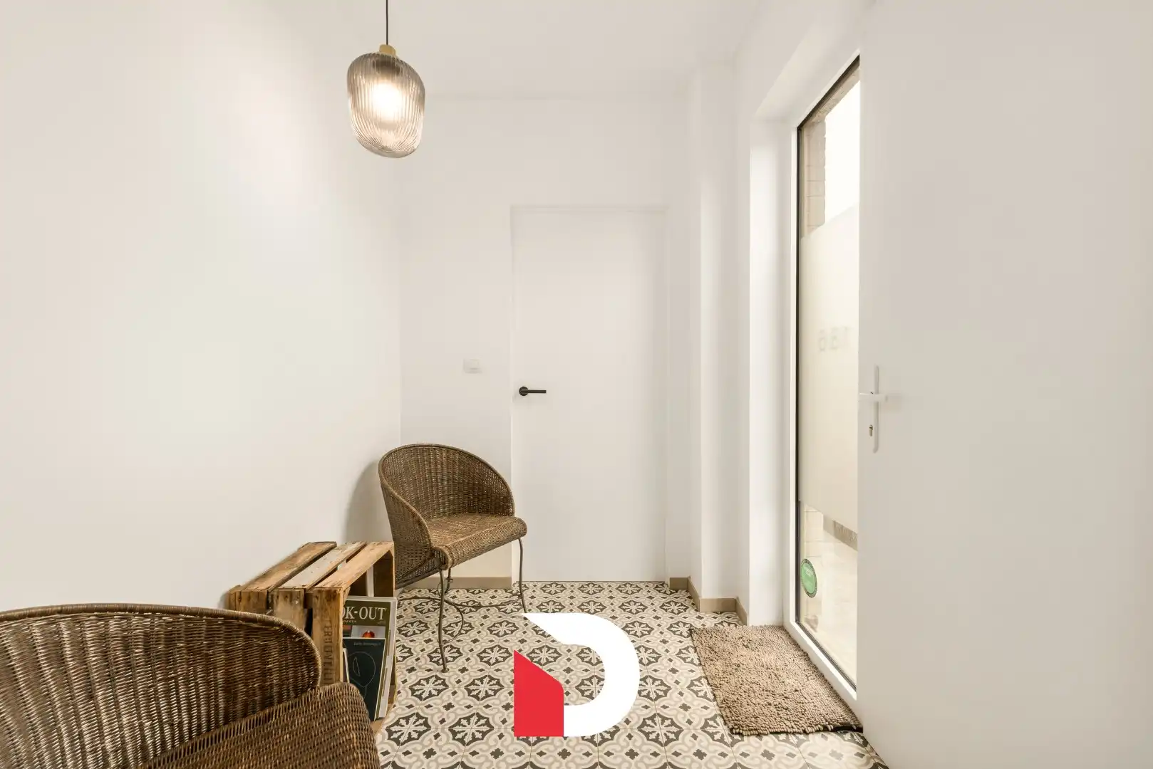 Ruime en volledig instapklare halfopen woning met praktijk op 960 m² grond foto 13