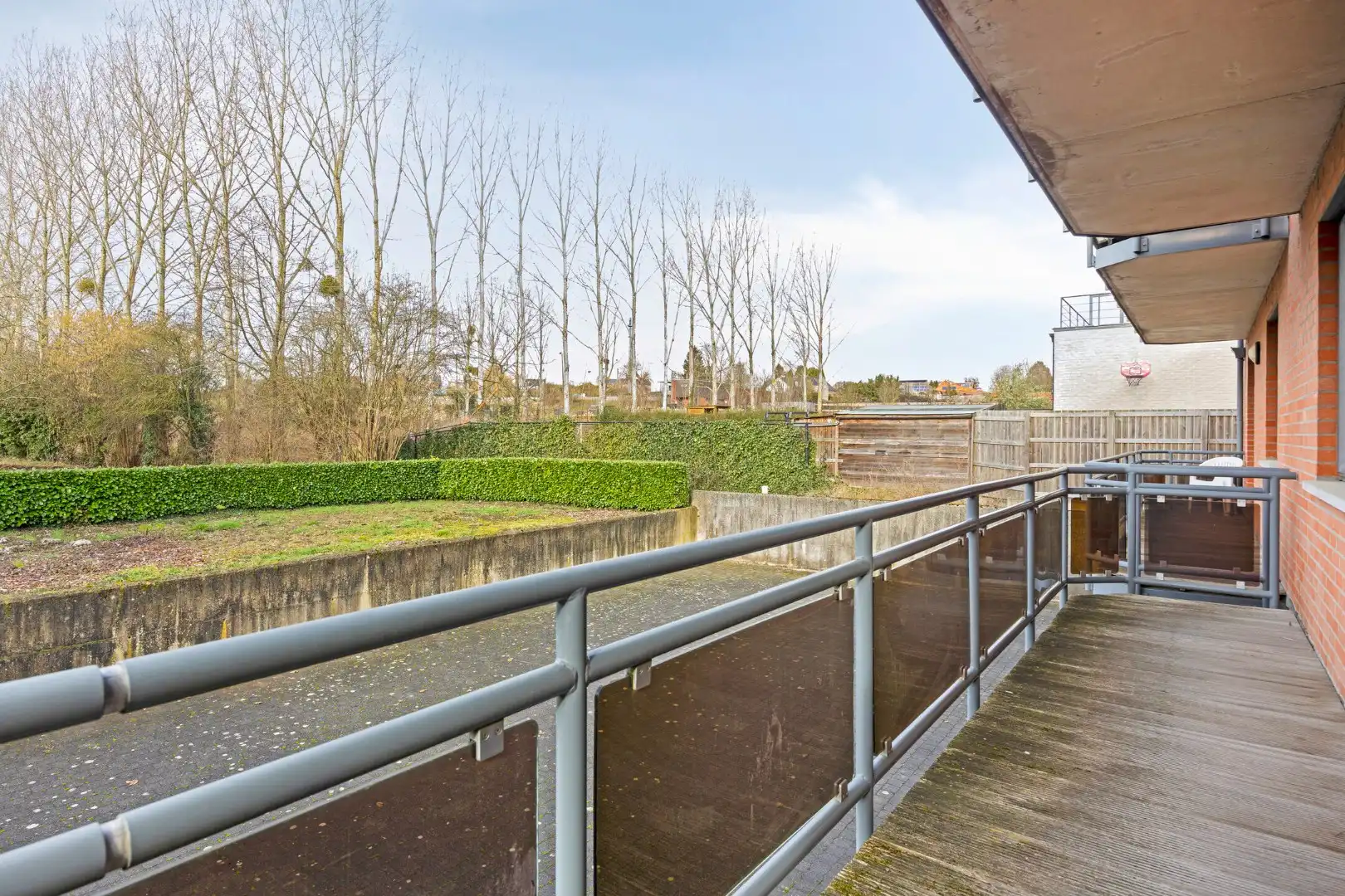 Gebouw met 4 appartementen foto 8