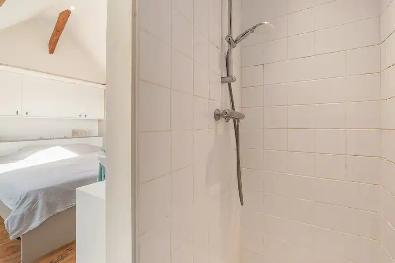 Stijlvol gerenoveerde woning vlak aan de Leie in Astene foto 24