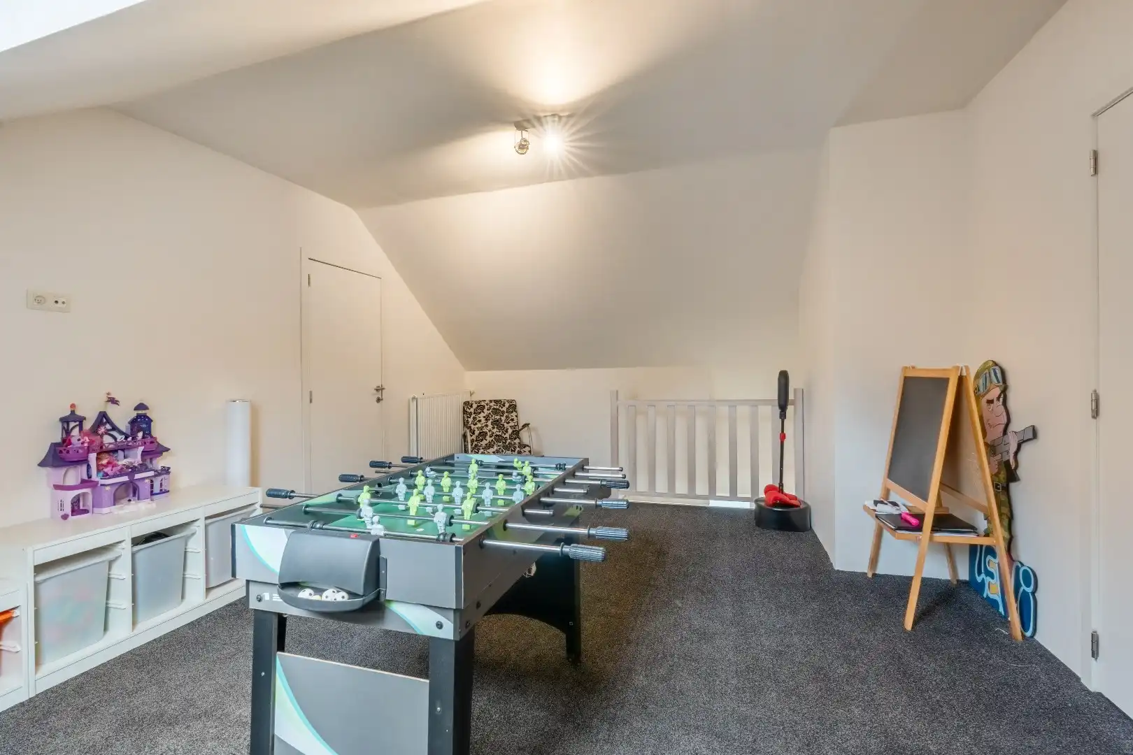 Rustig gelegen gerenoveerde gezinswoning  foto 23
