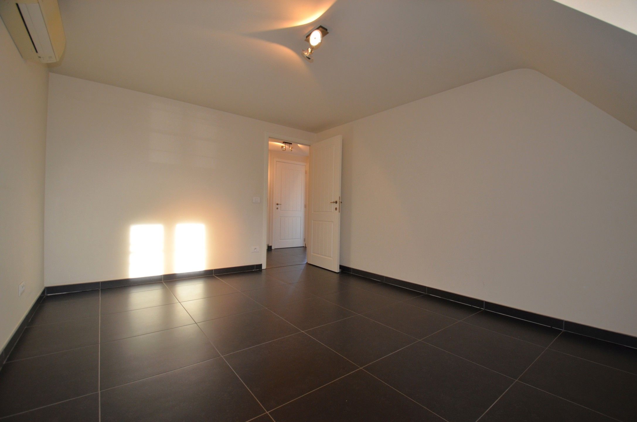 2-slpk-appartement met groot terras, berging en autostaanplaats foto 23